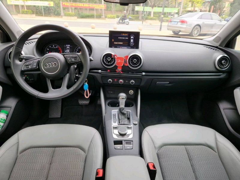 东莞19年奥迪A35