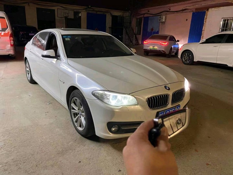 济南17年宝马5系3