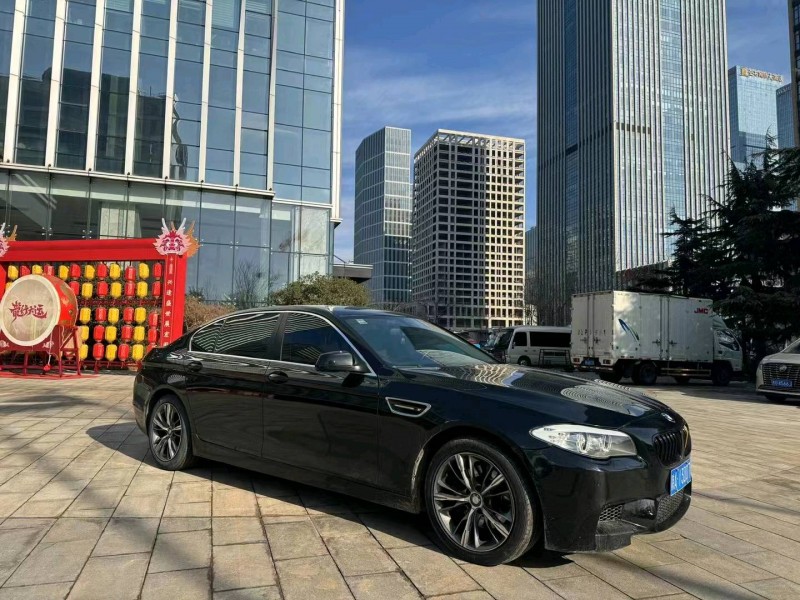 济南12年宝马5系4