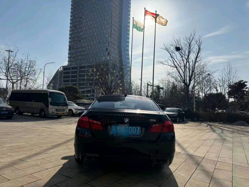 济南12年宝马5系7