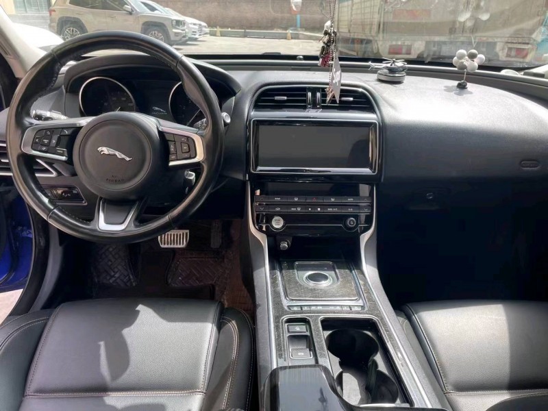 宜昌18年捷豹XEL8