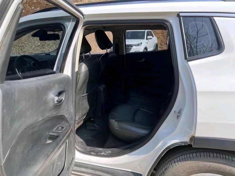 重庆17年Jeep指南者7