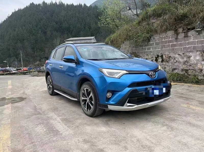 重庆17年丰田RAV4荣放2