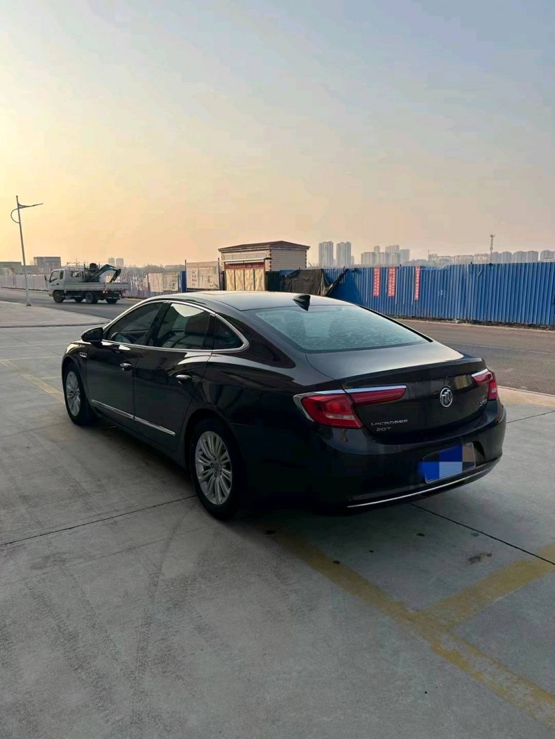 枣庄17年别克君越4