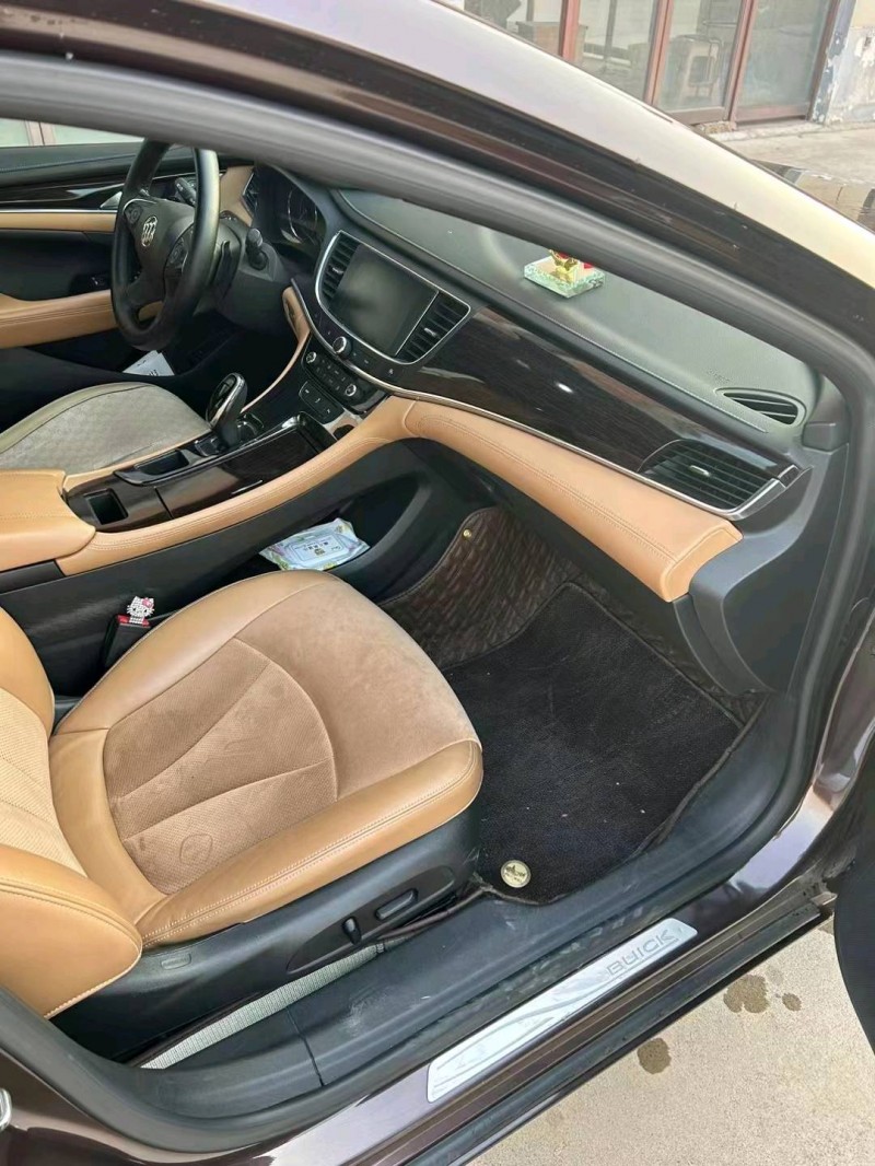 枣庄17年别克君越5