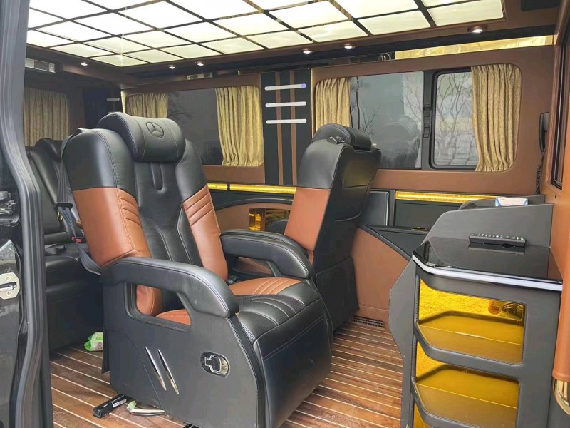 宜昌17年奔驰斯宾特9