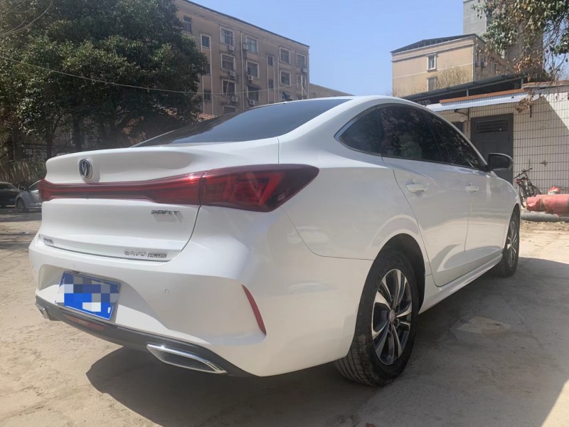 許昌23年長安汽車逸動8