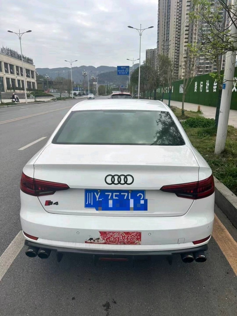 達州17年奧迪A4L2