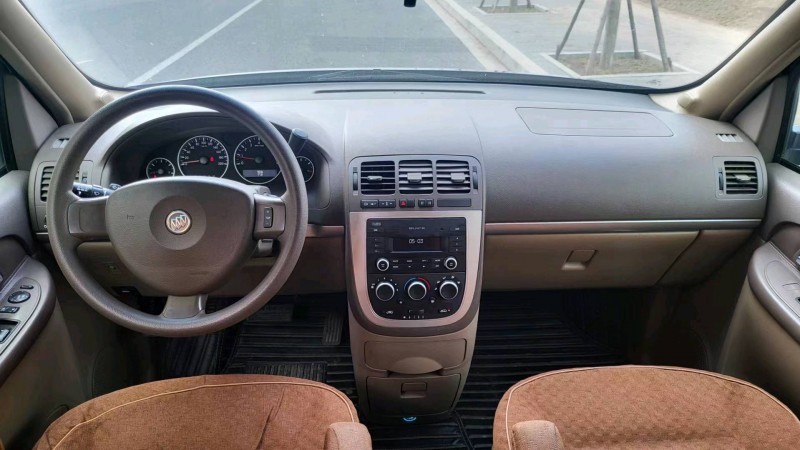 邢台17年别克GL86