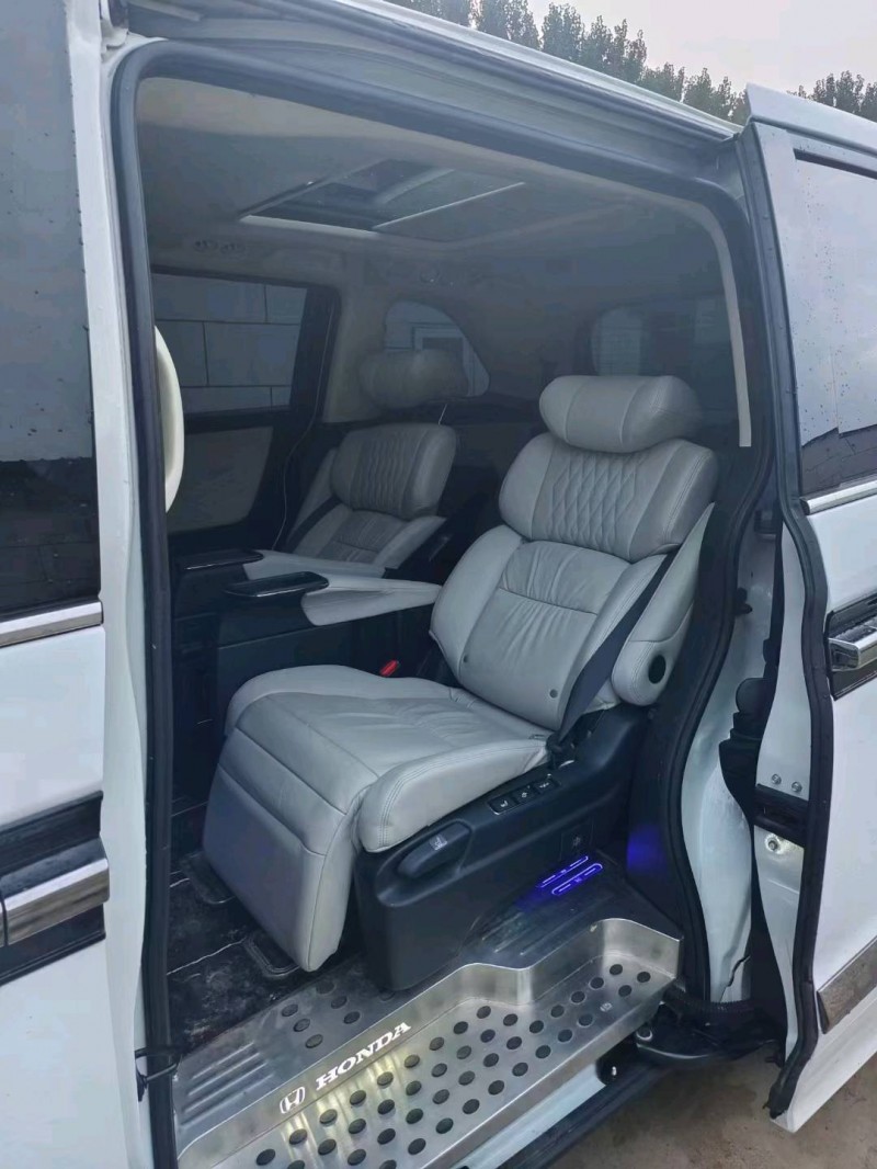 枣庄22年本田艾力绅4