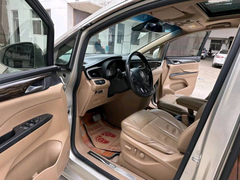 徐州17年别克GL84