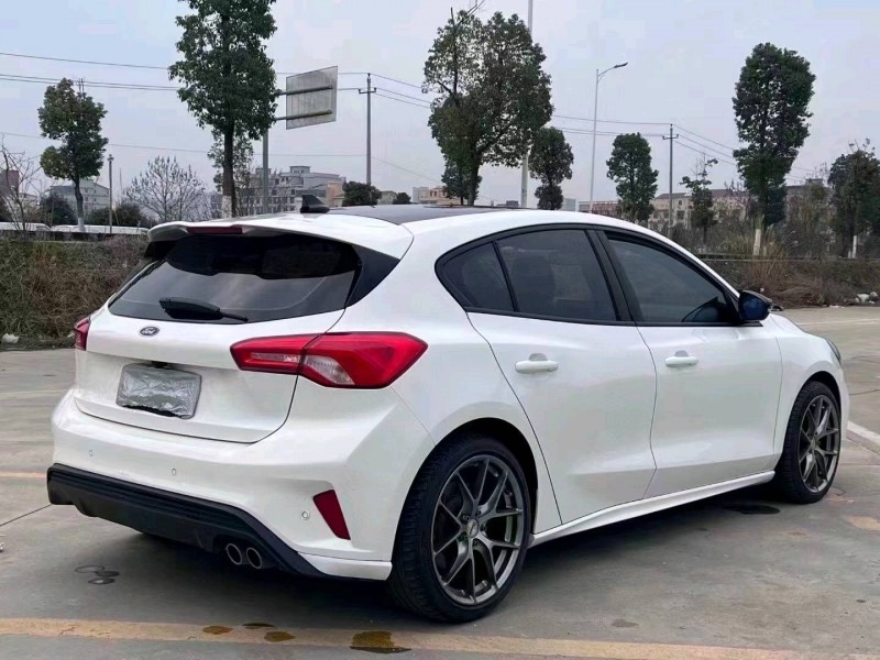 邵阳22年福特福克斯4