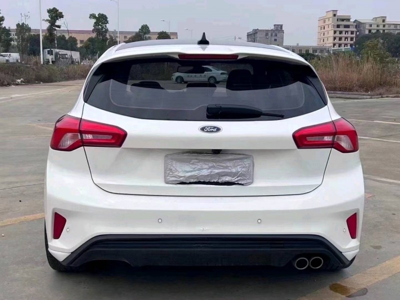 邵阳22年福特福克斯5