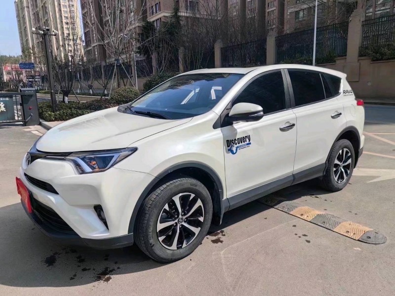枣庄18年丰田RAV4荣放5