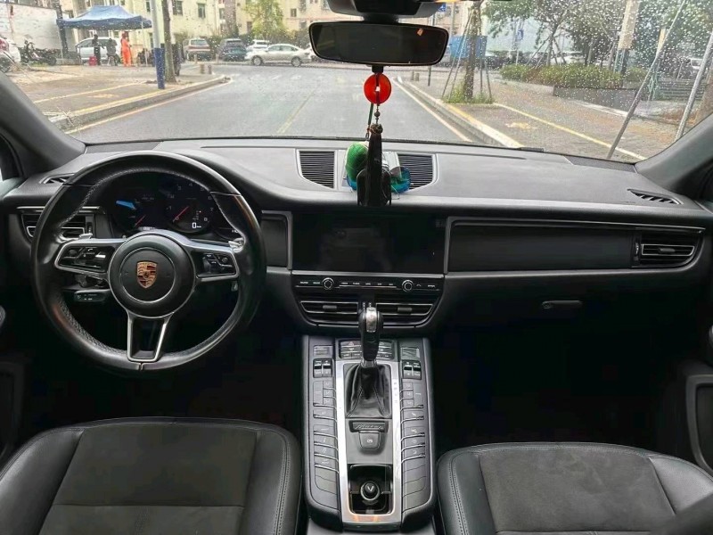 珠海19年保时捷Macan7