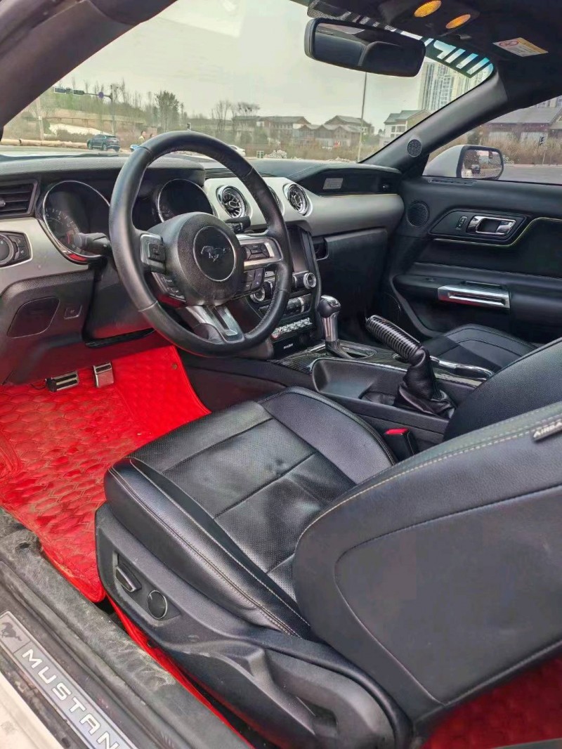 成都18年福特野马3