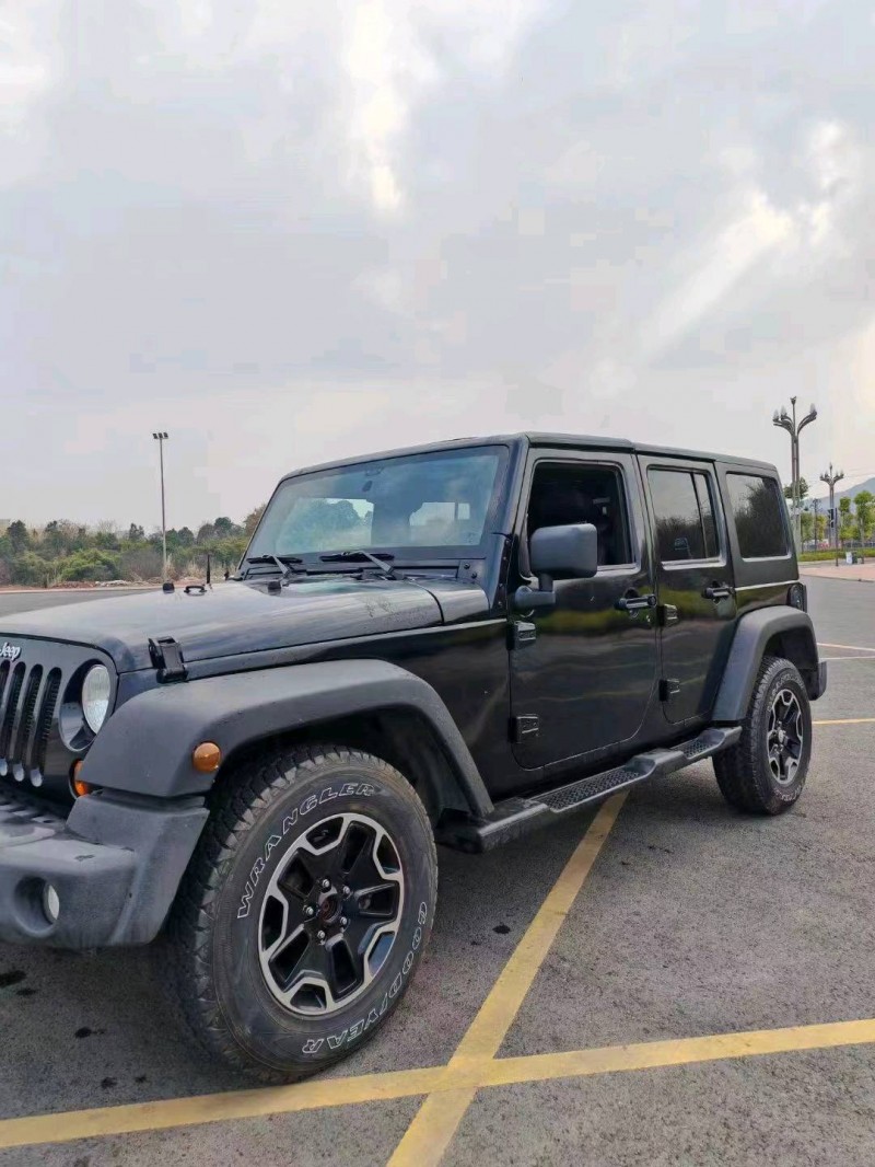 成都16年Jeep牧马人2
