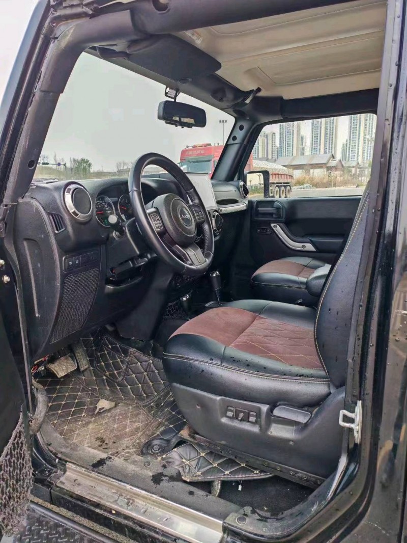 成都16年Jeep牧马人7