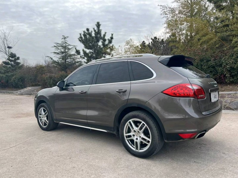 青岛10年Jeep牧马人2