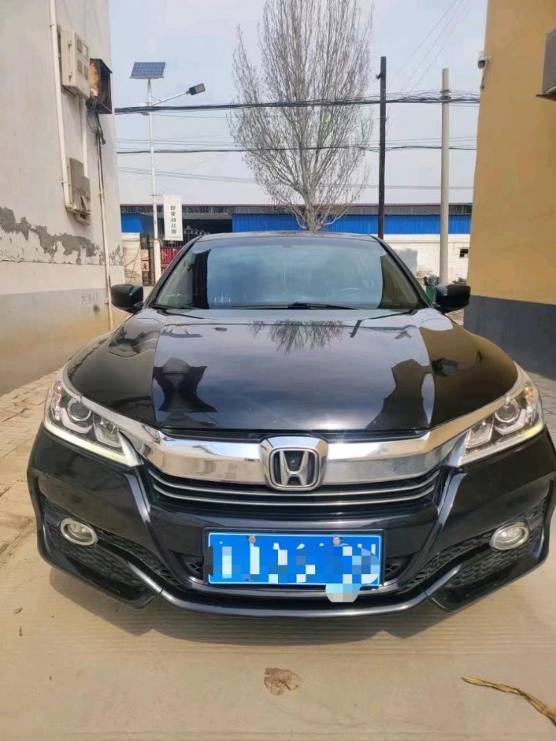 保定17年本田雅阁1