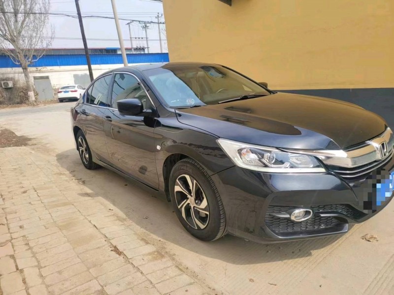 保定17年本田雅阁2