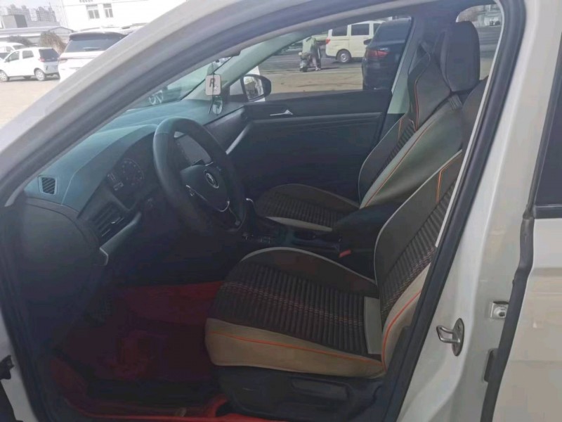 保定21年大众朗逸7