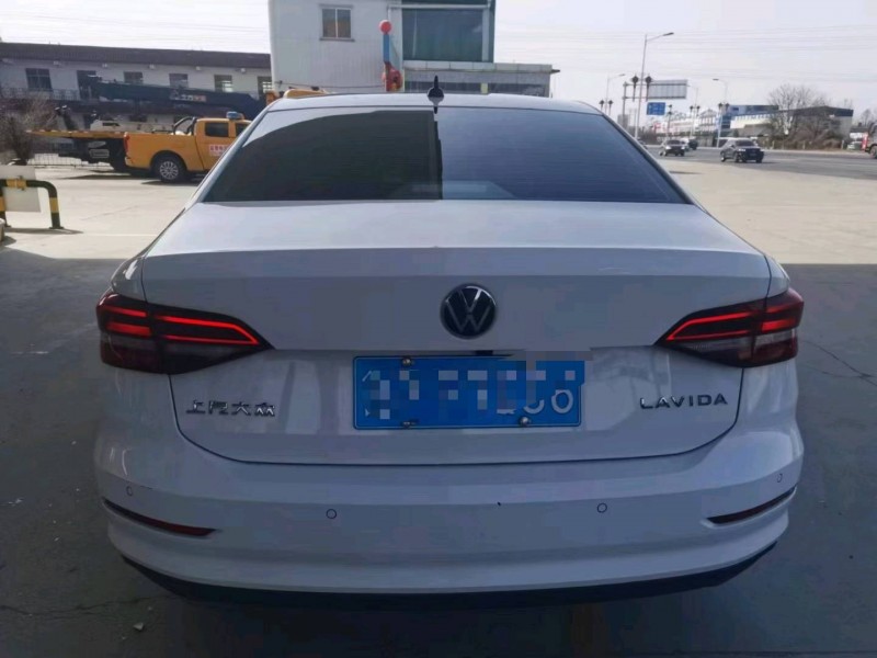 保定21年大众朗逸8