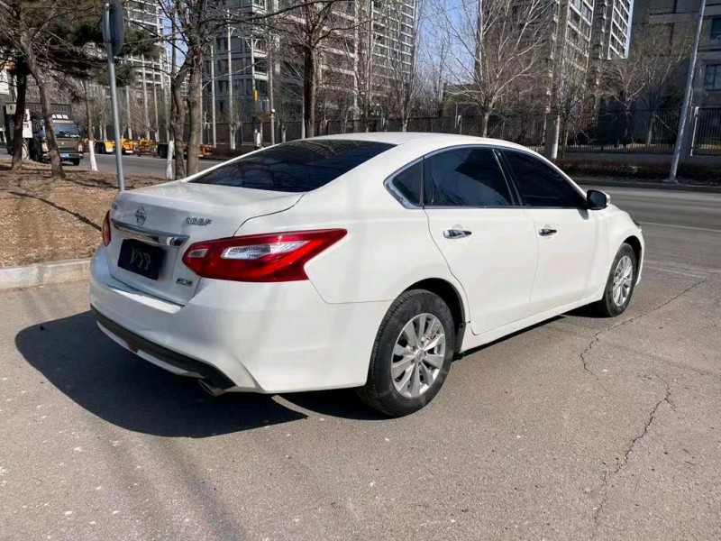 沈陽17年日產天籟7