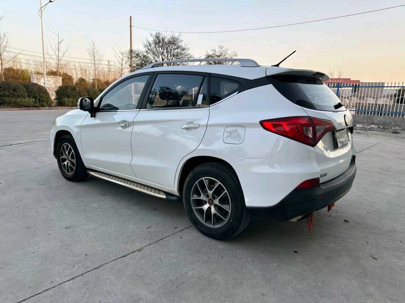 徐州17年比亚迪宋8