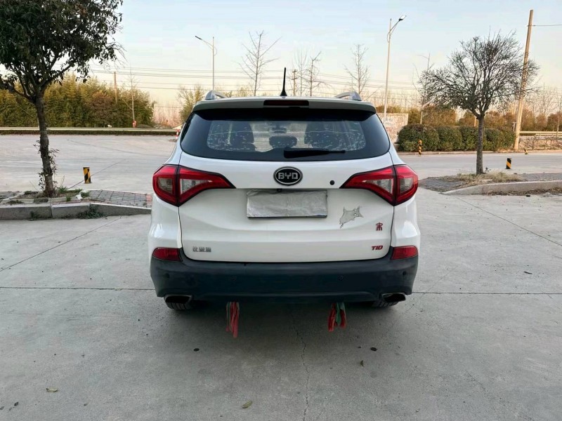 徐州17年比亚迪宋9