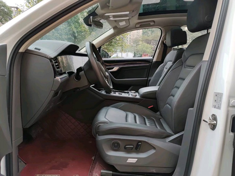 佛山19年大众途岳6