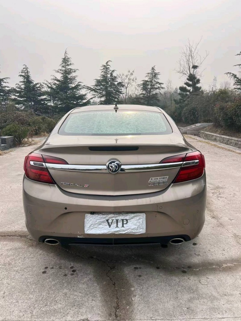 青岛14年别克君威5