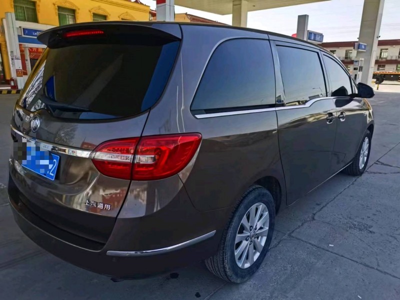 保定18年别克GL82