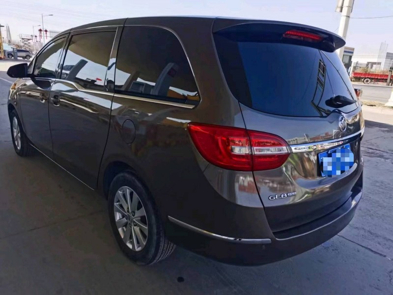 保定18年别克GL83