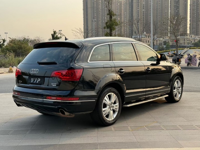 东莞12年奥迪Q78