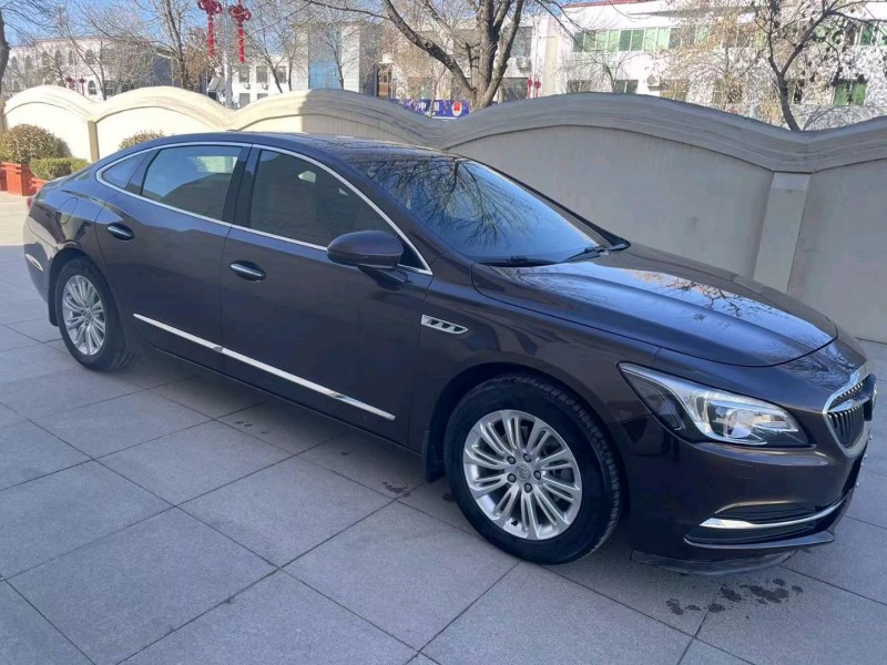 保定17年别克君越2