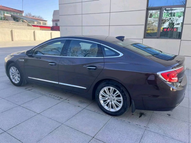 保定17年别克君越8