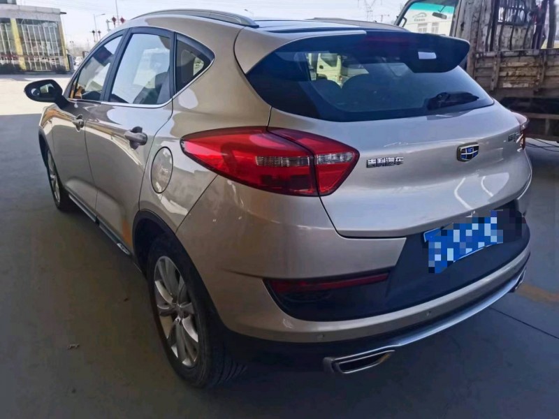 保定17年吉利帝豪GS6