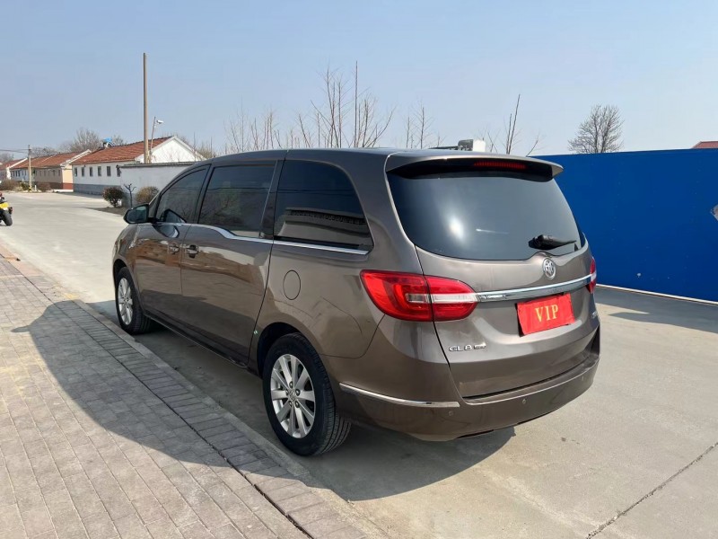 青岛18年别克GL84