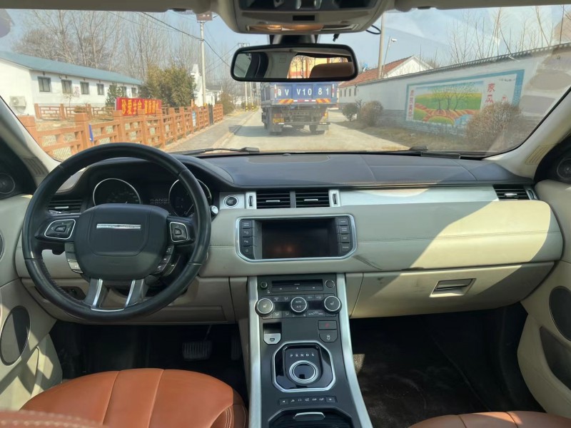 青岛12年路虎极光8