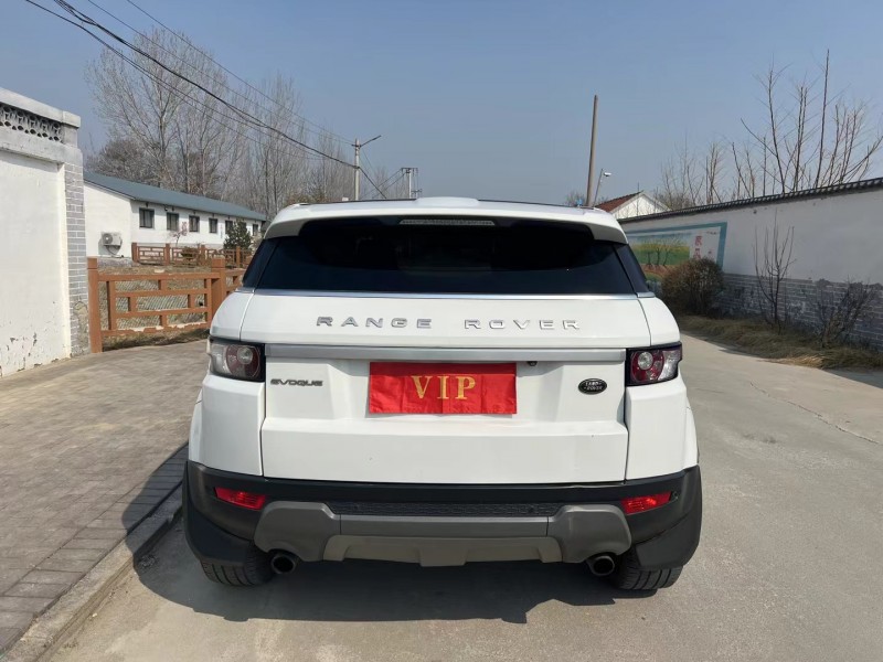 青岛12年路虎极光9