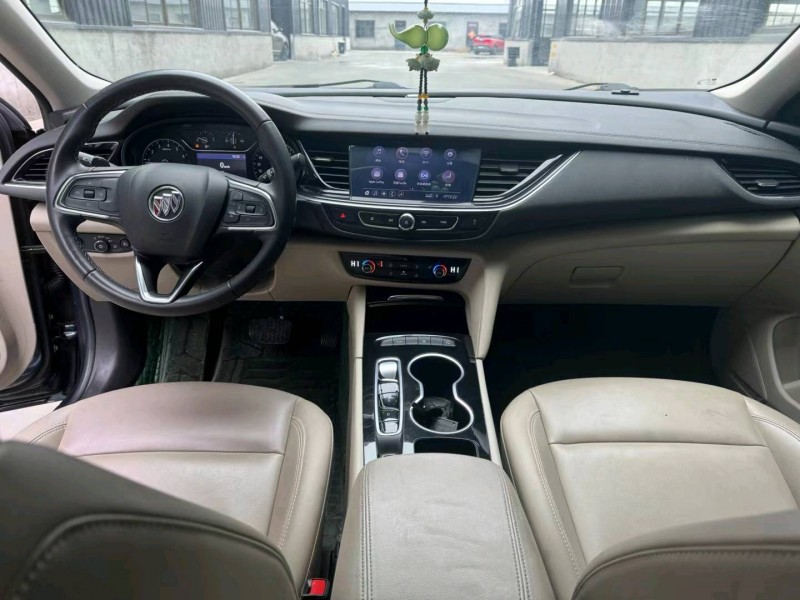 徐州21年别克君威7