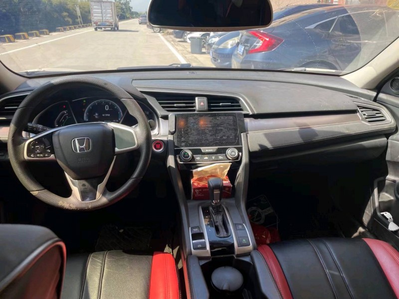 汕头16年本田思域4