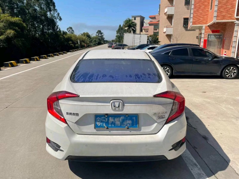 汕头16年本田思域6