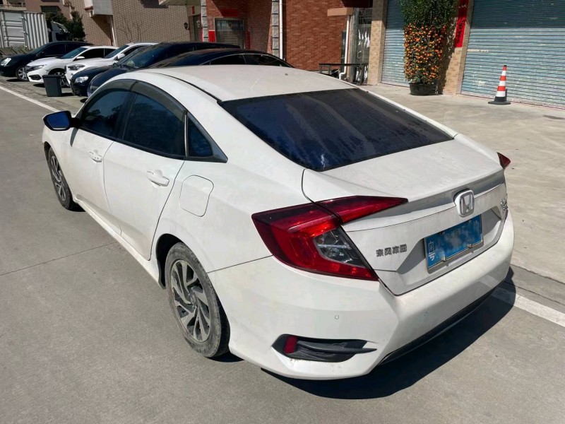 汕头16年本田思域8