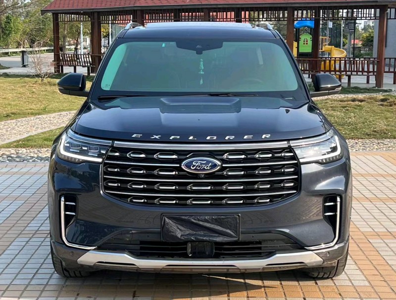 汕头22年福特探险者1
