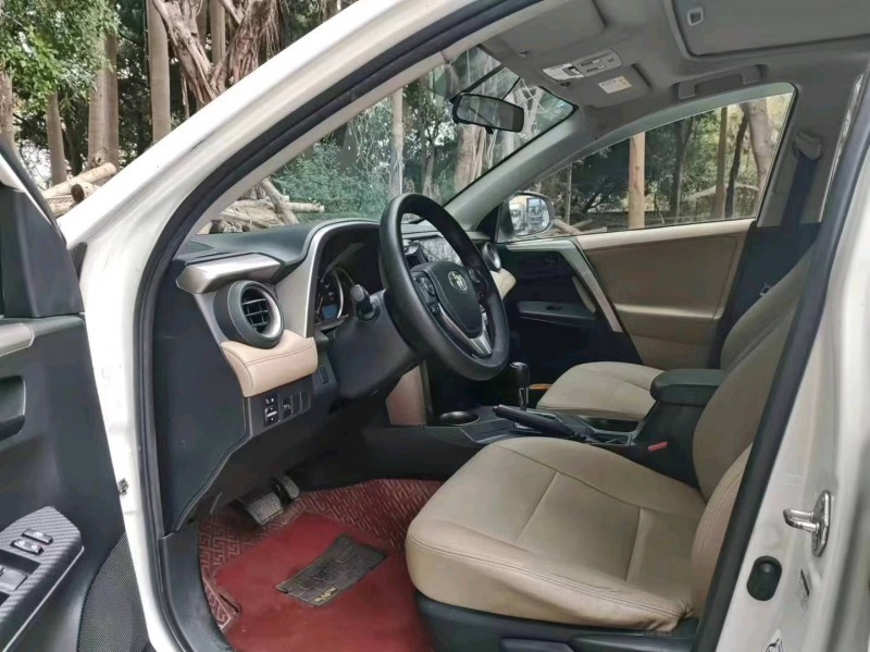 珠海16年丰田RAV4荣放8
