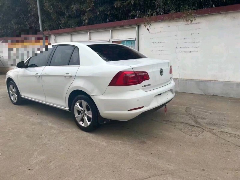 潍坊15年大众宝来8