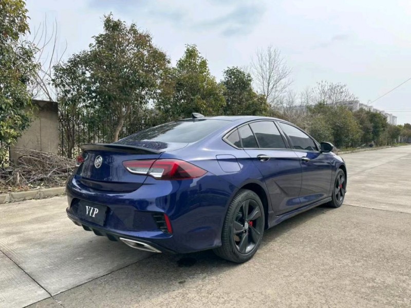 盐城21年别克君威8