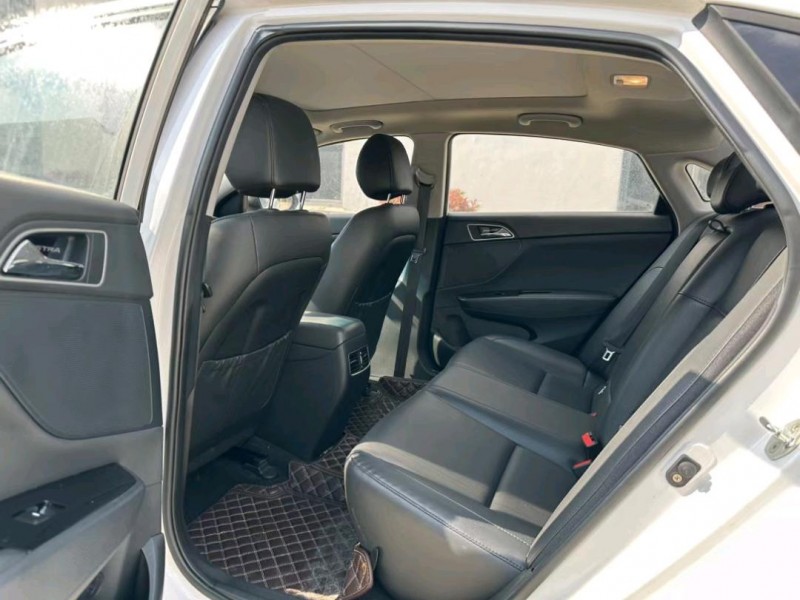 盐城17年现代名图4